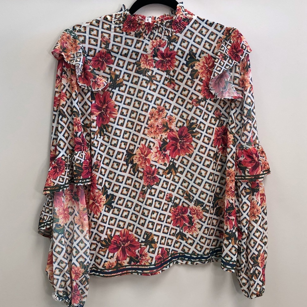 Square patterned floral blouse